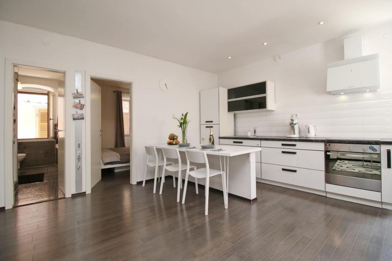Carrera Corner Apartment Rovinj Buitenkant foto